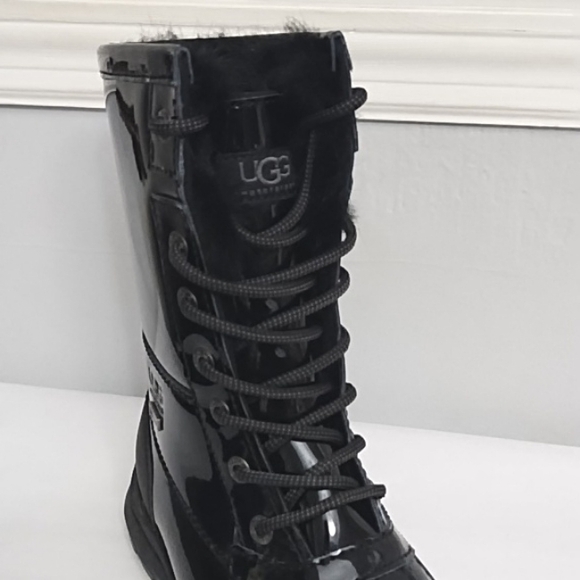 UGG Adirondack Boot lll Patent - Picture 13 of 17